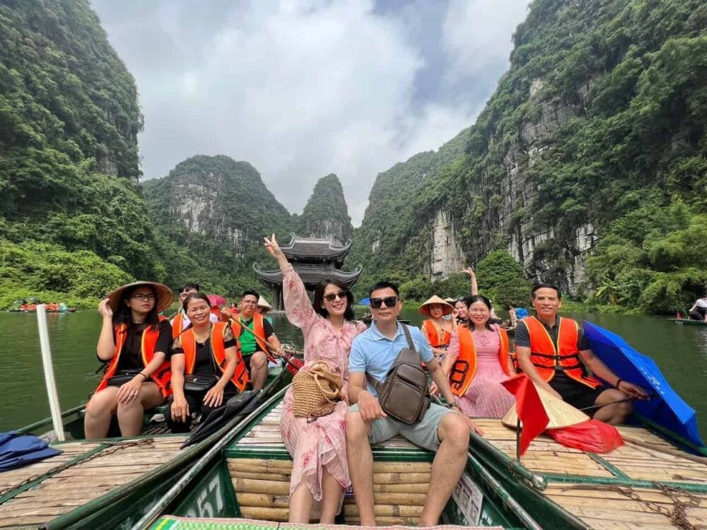 du lịch Ninh Bình nên mặc gì