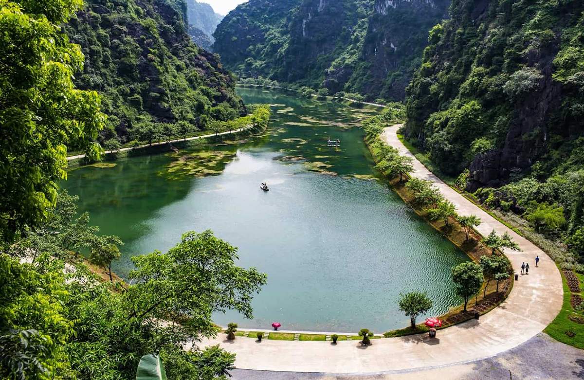 du lịch ninh bình tháng 3