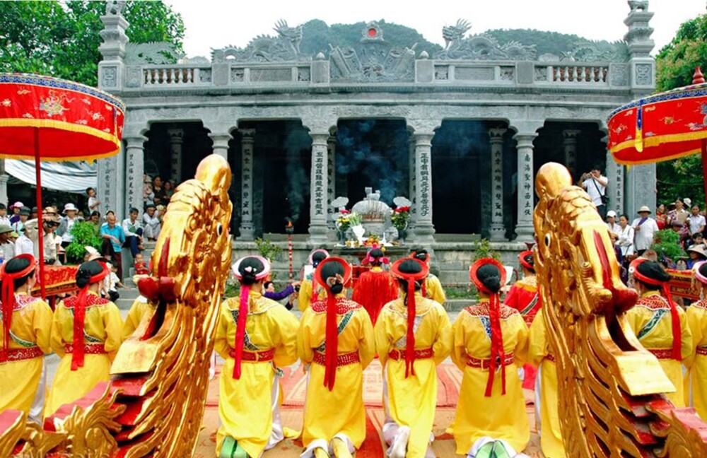 lễ hội đền Thái Vi